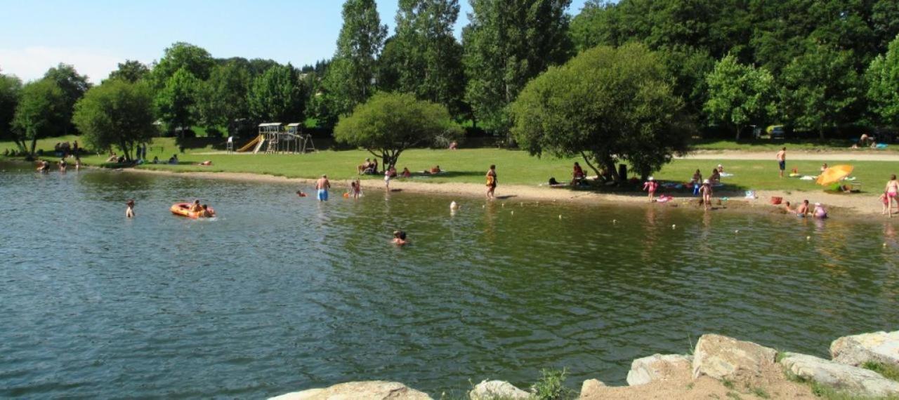 Villa Le Menhir 4 Ch Au Bord Du Lac Et Terrasse Villefranche-de-Panat Eksteriør bilde