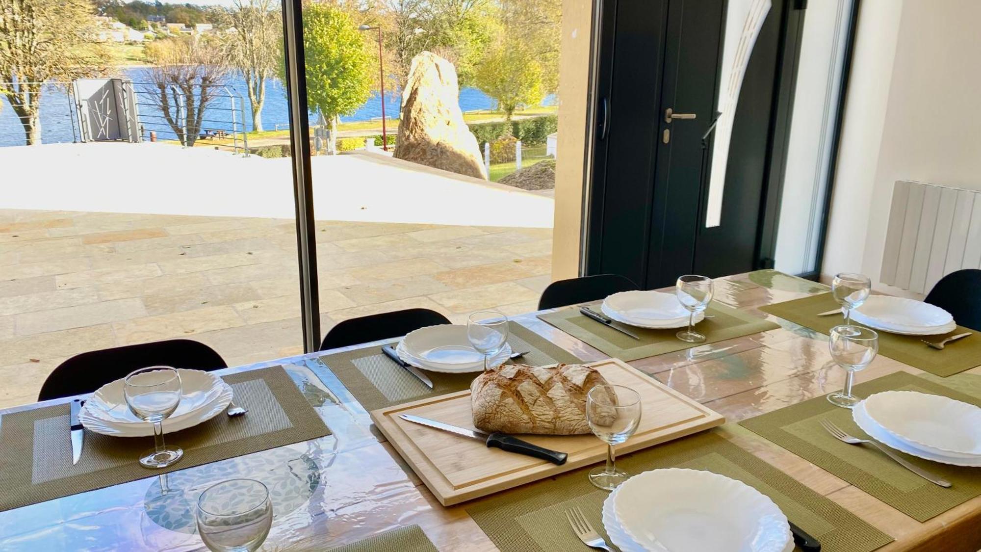 Villa Le Menhir 4 Ch Au Bord Du Lac Et Terrasse Villefranche-de-Panat Eksteriør bilde