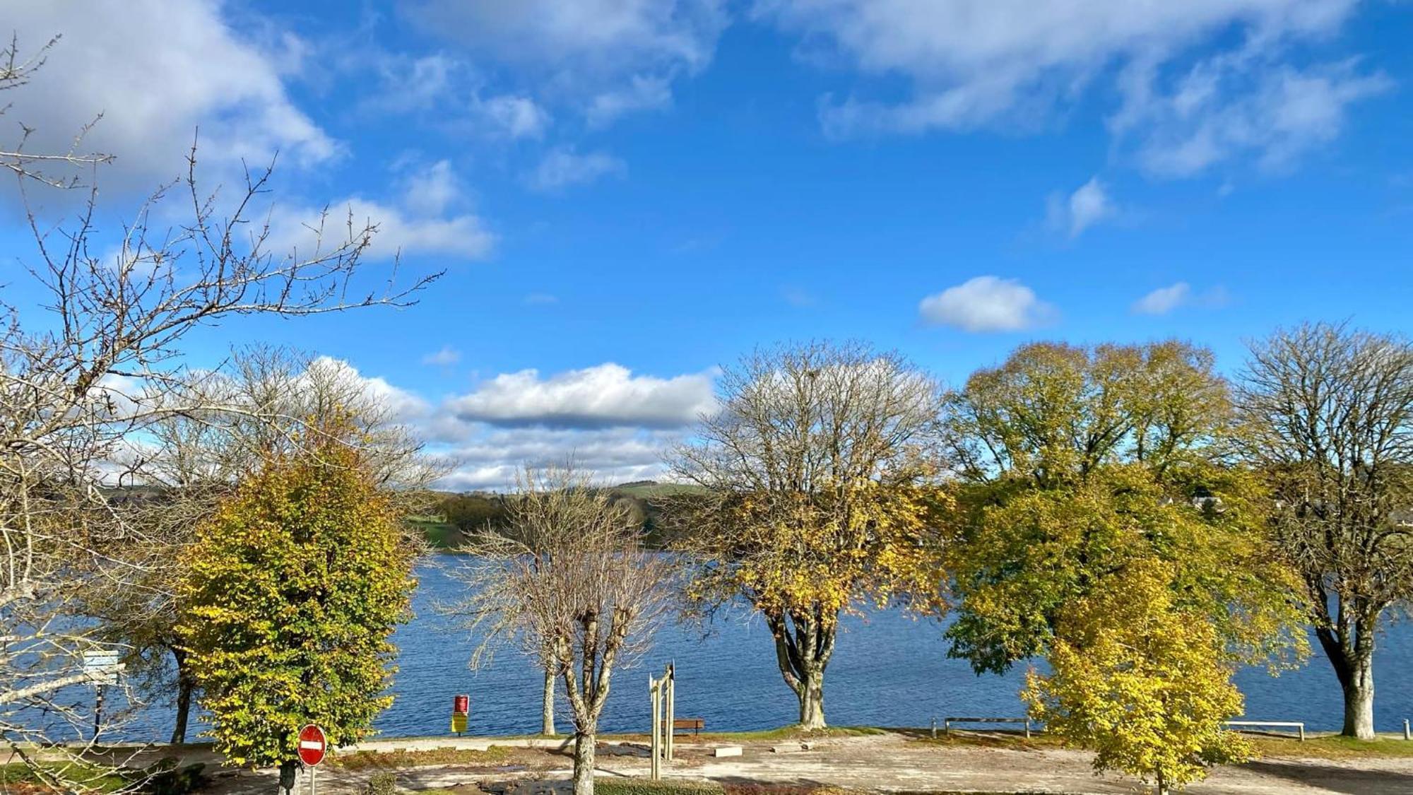 Villa Le Menhir 4 Ch Au Bord Du Lac Et Terrasse Villefranche-de-Panat Eksteriør bilde